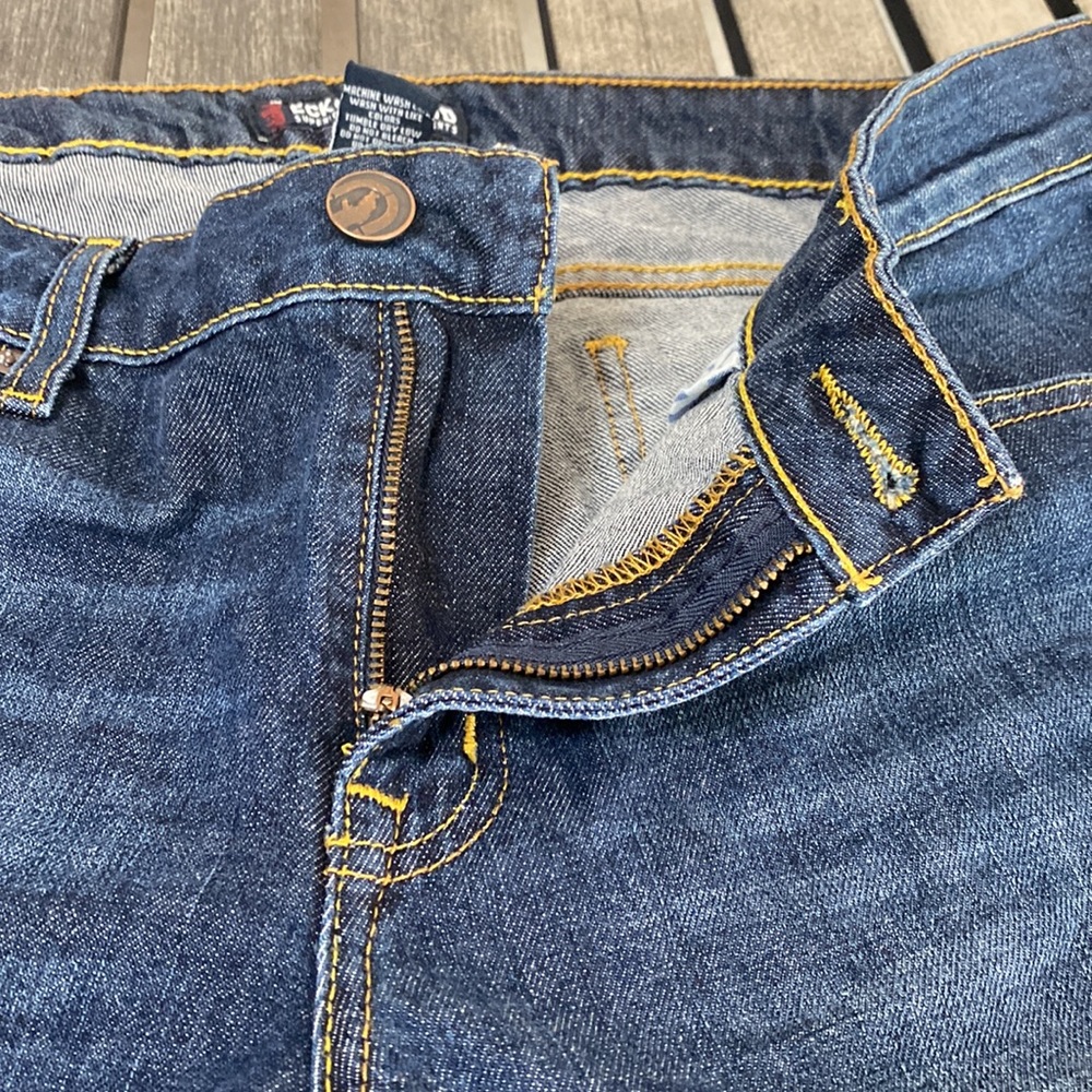 Woman’s Ecko unlimited Jean shorts size 13/14 - Picture 10 of 13